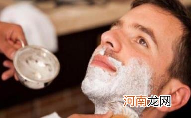刮胡子可以用洗面奶吗 刮胡子前需要用洗面奶洗脸吗