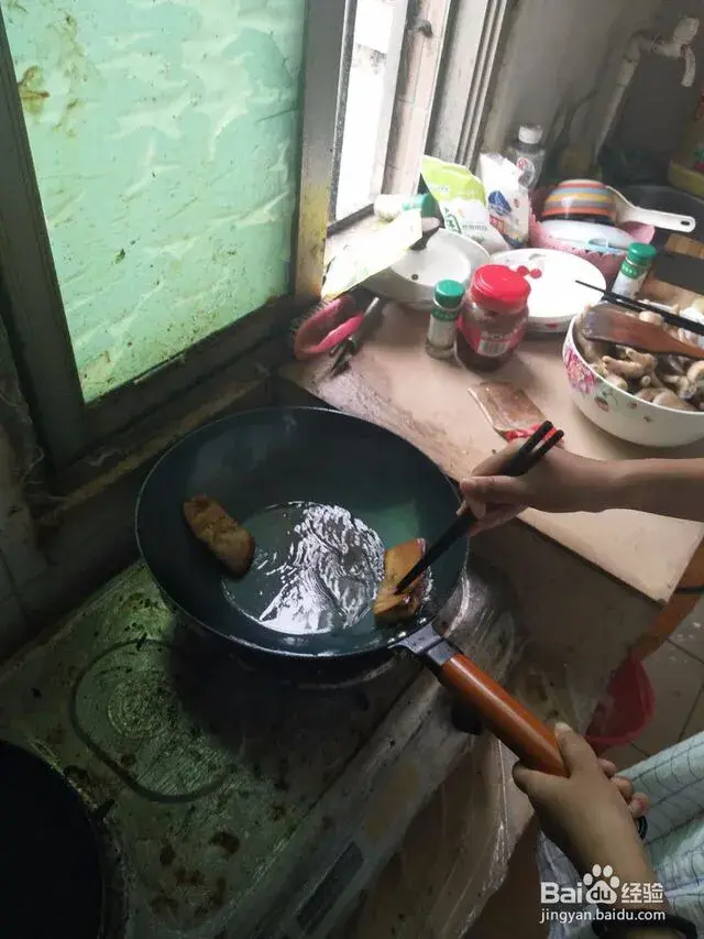 新生铁锅开锅的最佳方法 生铁锅怎么开锅