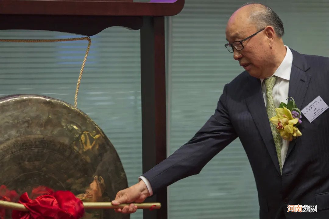 万洪建要把81岁老父亲送进监狱?