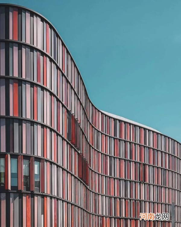 如何利用手机的长焦镜头，去捕捉建筑的细节美