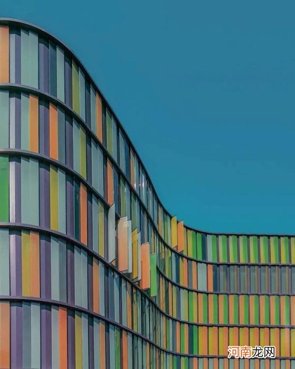 如何利用手机的长焦镜头,去捕捉建筑的细节美