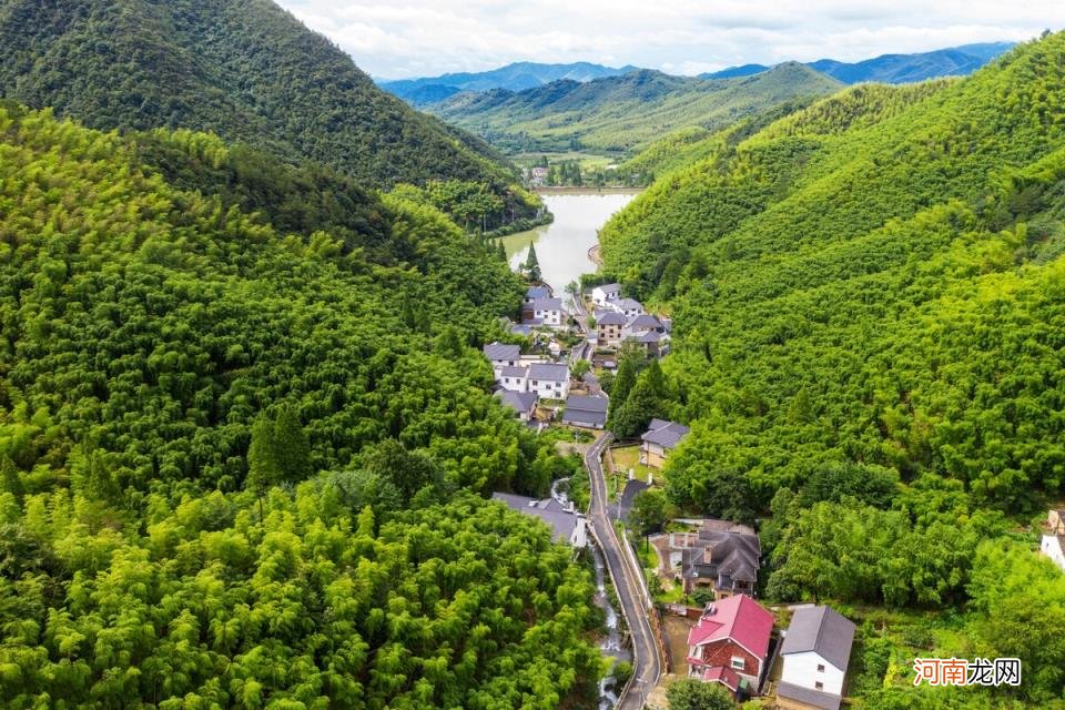 夏天哪里凉快适合旅游景点 夏天去哪里旅游凉快？