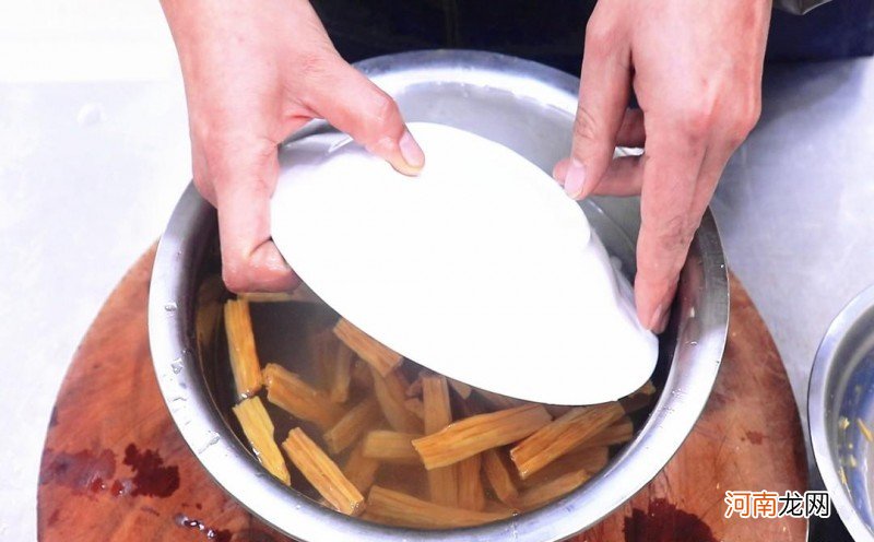 饭店常用的泡腐竹方法介绍 腐竹的泡制方法步骤介绍