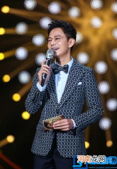 井柏然何炅 戴军何炅为什么分手