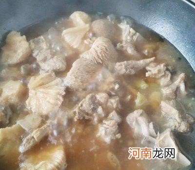 猴头菇煲汤怎么做才好吃 猴头菇的做法煲汤详细步骤
