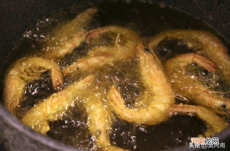 如何做出外酥里能的椒盐虾 椒盐虾的正宗做法推荐