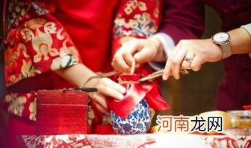 夫妻回娘家能睡一张床吗 结婚了回门在娘家可以一起睡觉吗