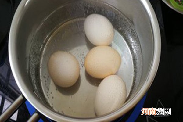 冷水煮鸡蛋要多长时间 冷水煮鸡蛋要十分钟左右