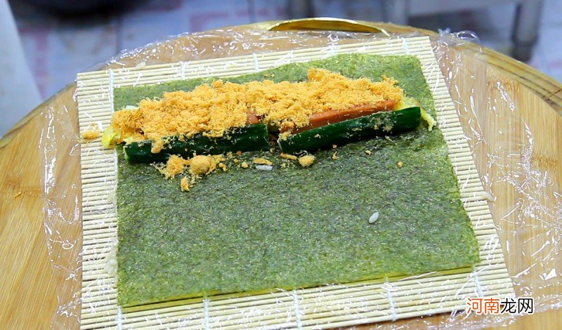 怎么做出简单美味的寿司 寿司的做法和材料