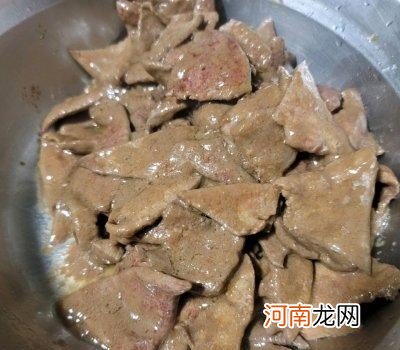 猪肝的营养功效和用料 土匪猪肝的做法