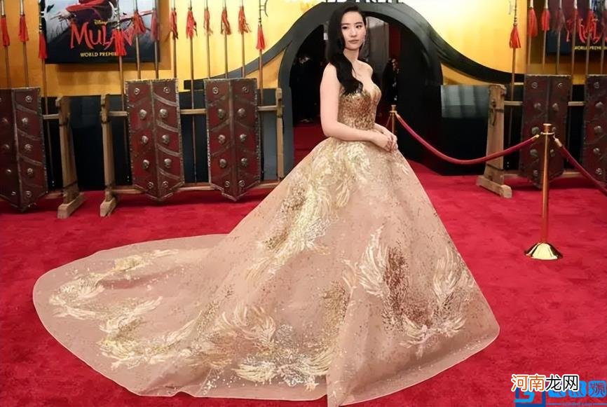 刘亦菲身价百亿豪车遍地,为何却一直没人敢娶? 421刘亦菲圈里没人敢要