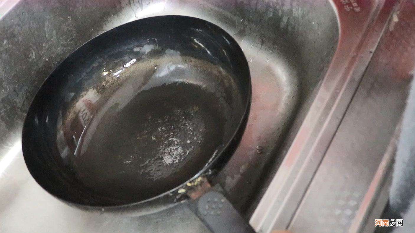 铁锅生锈怎么办 铁锅生锈怎么办呀用什么办法最好呢
