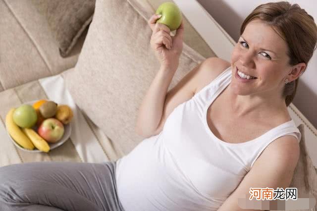 孕期钙流失的比较快？若出现这2种表现，或许提示孕妈要补钙了！