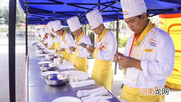 学厨师培训费用多少钱 学厨师培训费用多少钱一个月