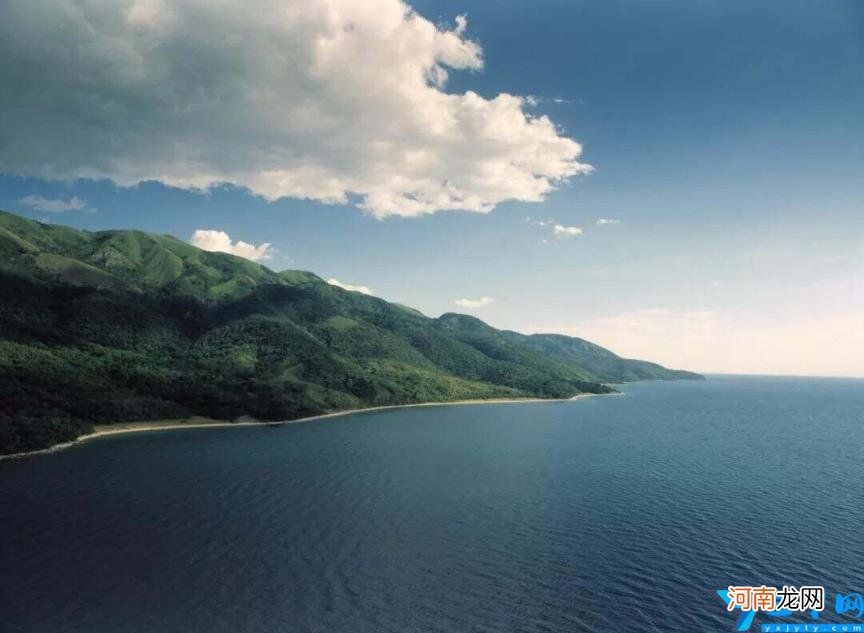 最深的十大湖排名 世界上最深的湖泊是什么湖