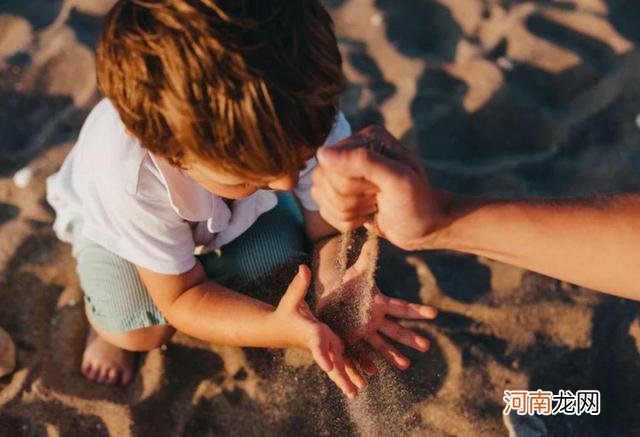 用眼泪来博取同情？是什么让我们的孩子变得“狡猾”？值得反思