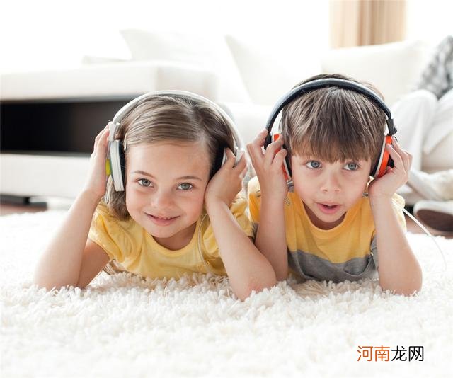 培养小孩音乐细胞有多重要？懂音乐的孩子思维更敏捷，家长要重视