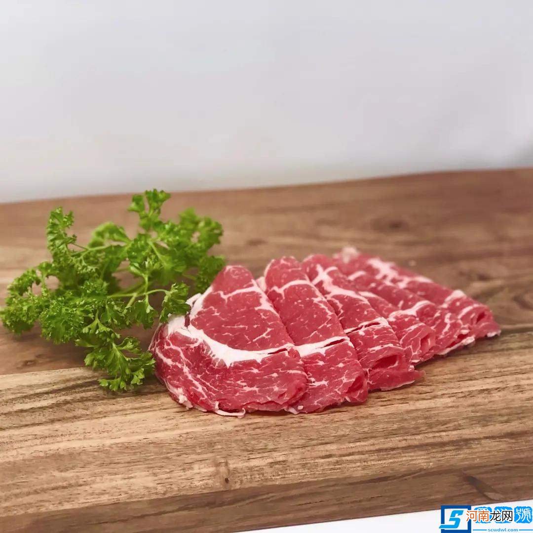 肥牛是什么肉做的？它到底是牛的哪块肉呢？