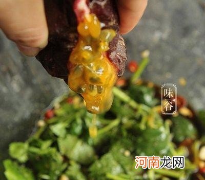 鸡爪怎么做才好吃 酸辣鸡爪的做法步骤推荐