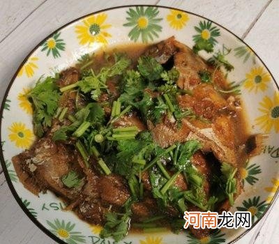 在家怎么做出美味的红烧鲳鱼 红烧鲳鱼的做法大全