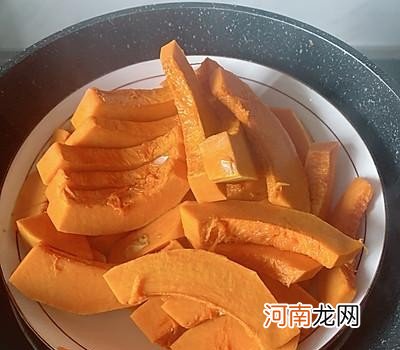 在家怎么自己做南瓜汤 南瓜汤的做法大全