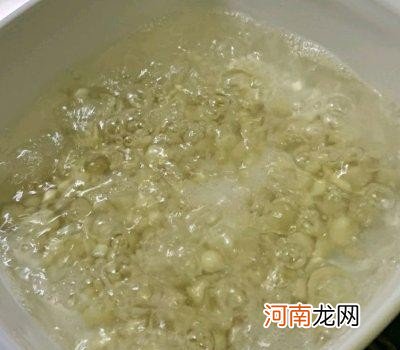 在家怎么做桂花鸡头米 鸡头米的做法大全