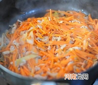 胡萝卜炒肉丝怎么做才好吃 胡萝卜炒肉丝的做法步骤推荐