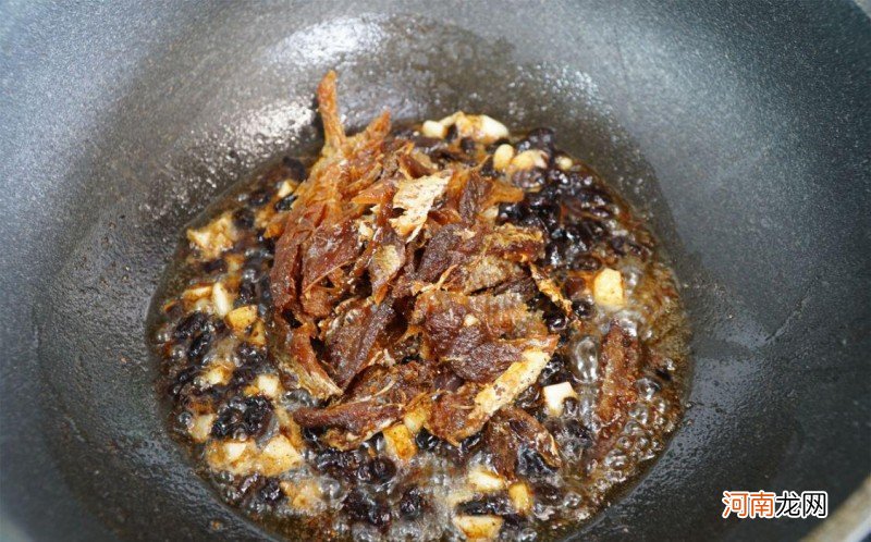 在家怎么做美食推荐 豆豉鲮鱼油麦菜的做法