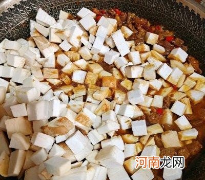 在家怎么自己做牛肉酱 香辣牛肉酱的做法大全