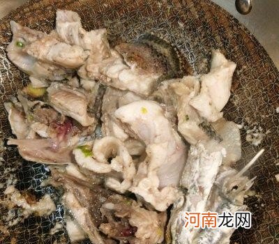 在家怎么做出嫩滑好吃的鱼片汤 鱼片汤的做法简单步骤讲解