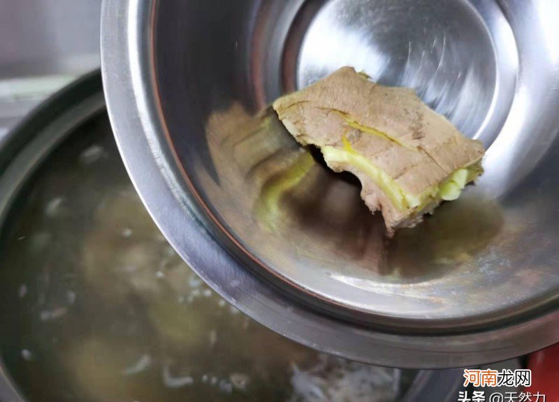 在家怎么做美味的萝卜排骨汤 萝卜炖排骨汤的做法