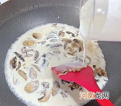 在家怎么做奶油蘑菇意面 奶油蘑菇意面做法步骤讲解