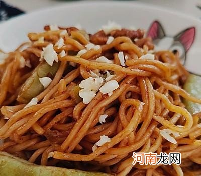 在家怎么做扁豆焖面好吃 扁豆焖面的做法步骤讲解