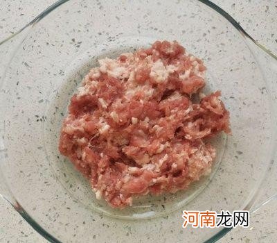 在家怎么做芹菜猪肉馅儿饺子 芹菜肉的饺子馅怎么调好吃