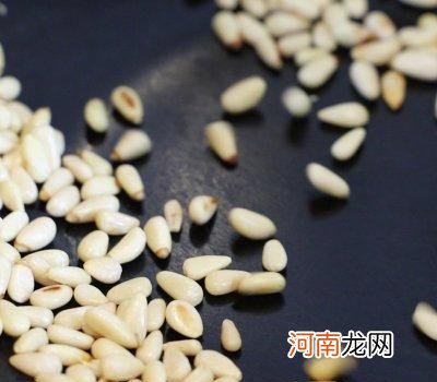 在家怎么做松仁玉米 松仁玉米做法步骤讲解