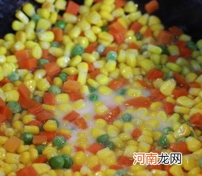 在家怎么做松仁玉米 松仁玉米做法步骤讲解