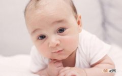 影响宝宝翻身的因素 五个月宝宝不会翻身怎么回事