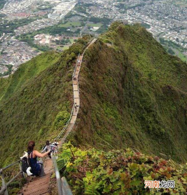 盘点全球最可怕的十个景点楼梯：你爬过几处？