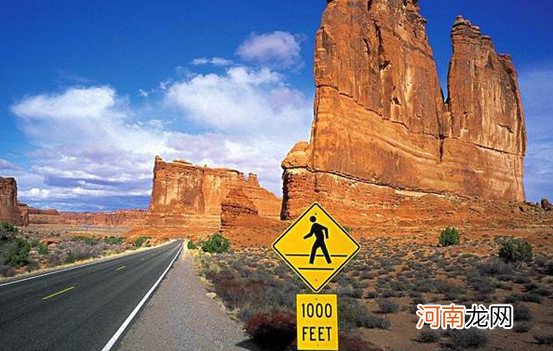 世界十大最美公路排行榜：美国6地上榜，中国一条男人必去