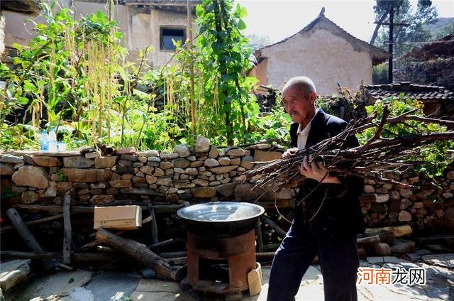 中国最怪的深山古村落：大汖村建在石头山坡上