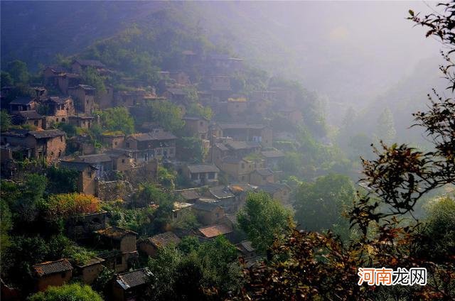 中国最怪的深山古村落：大汖村建在石头山坡上