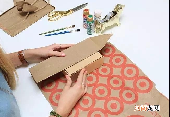 礼物盒包装方法教程 礼盒包装纸怎么包装