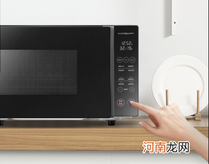 怎样用微波炉 怎样用微波炉烤鸡翅简单