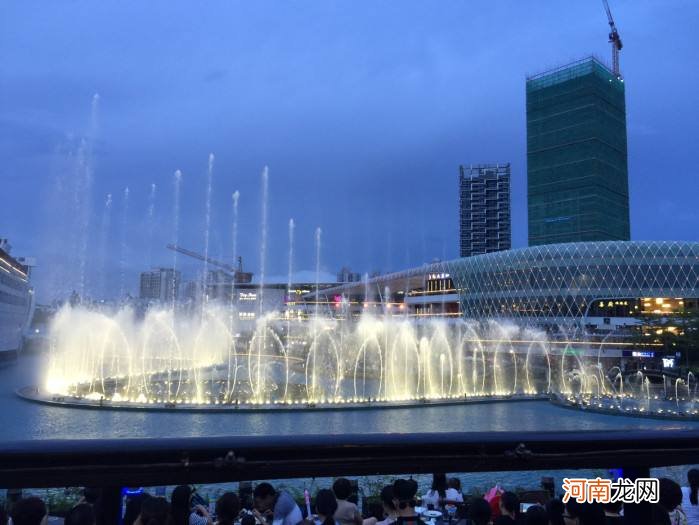 深圳晚上哪里好玩 深圳晚上哪里好玩好吃的地方