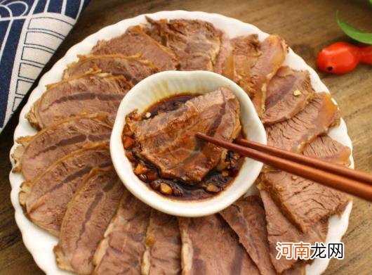 牛肉特别红血水特别多正常吗？牛肉煮熟了还有布鲁氏病菌吗