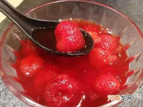 草莓用盐水泡可以去除农药吗？草莓冻坏了是什么样子图片