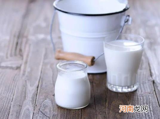 一天喝了750ml的牛奶有事吗？250ml牛奶需要多少奶粉