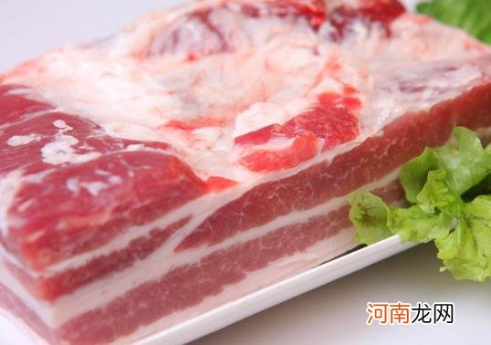 做红烧肉要用水先泡一下肉吗？做红烧肉一定要炒糖色吗