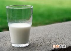 怎么看鲜牛奶有没有变质？纯牛奶保质期长短哪个好