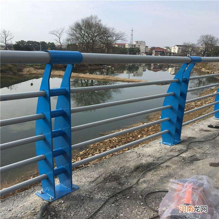 不锈钢复合管桥梁护栏 桥头不锈钢管道